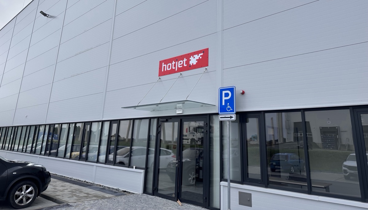 Sede de HOTJET – entrada al recinto de producción